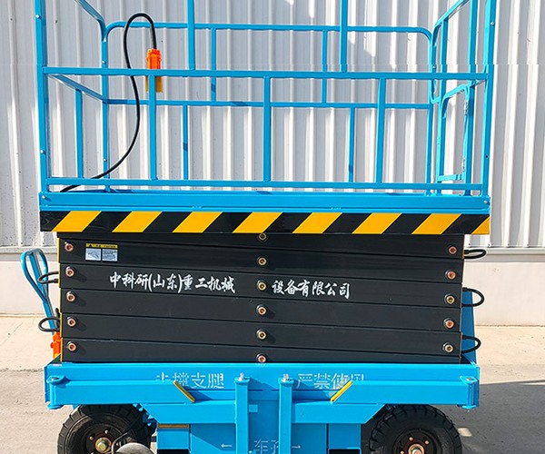 宝塔自行走升降机